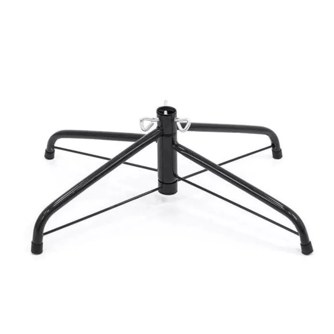 Detalj novogodišnje jelke sa bočicama kao ukrasima