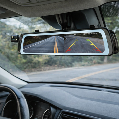 Auto kamera snima u Full HD rezoluciji