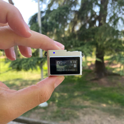 MINI RETRO KAMERA za privezak – foto i video