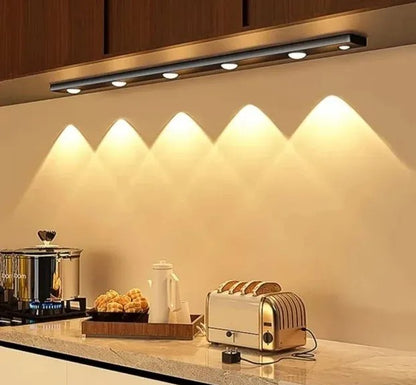 Magnetna LED lampa za hodnik i ormar