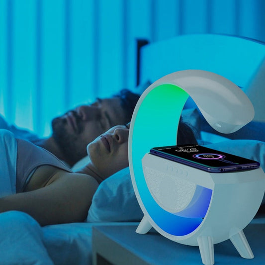 Pametna RGB lampa sa zvucnikom i bezicnim punjacem 3u1