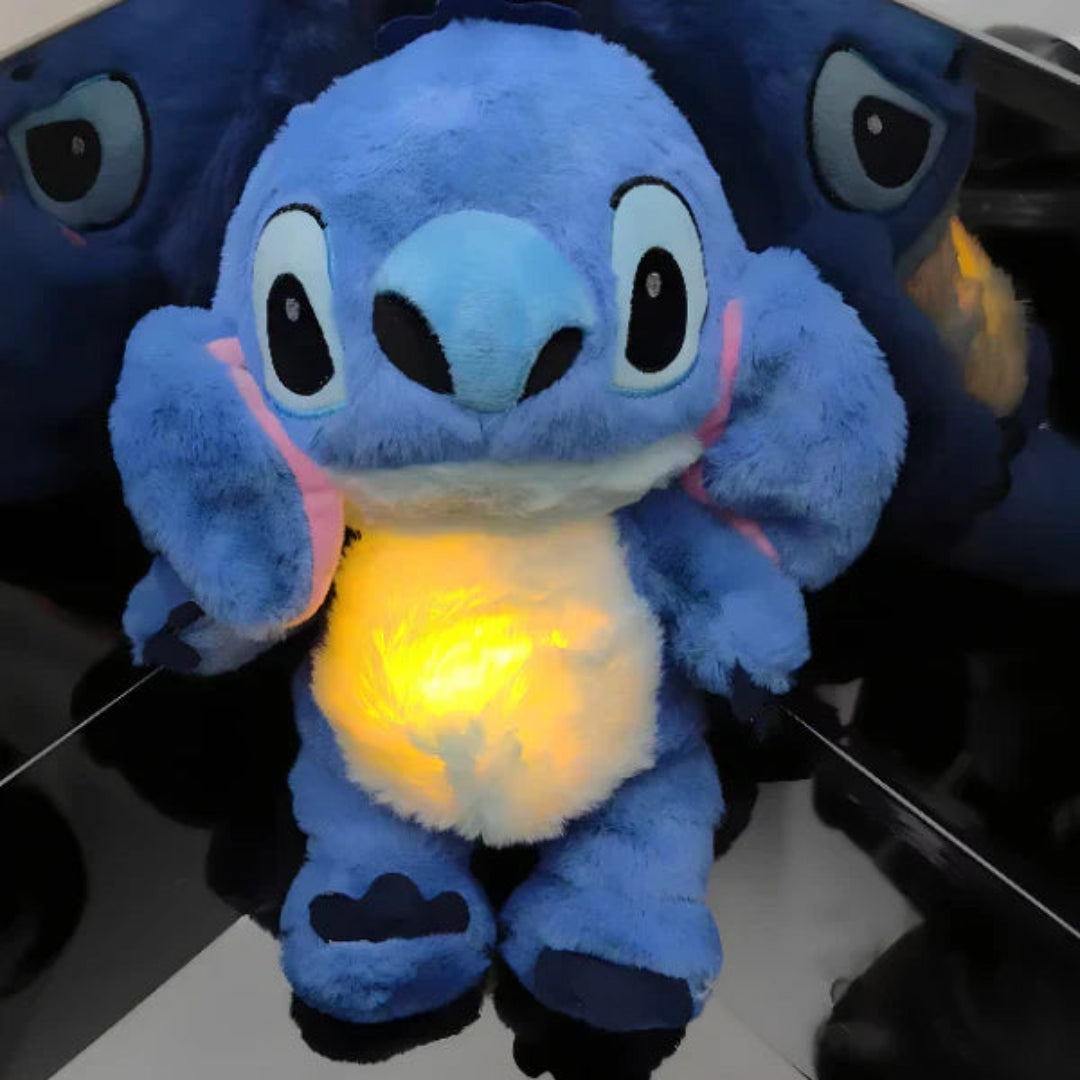 Plišani Stitch koji diše sa detaljem disanja