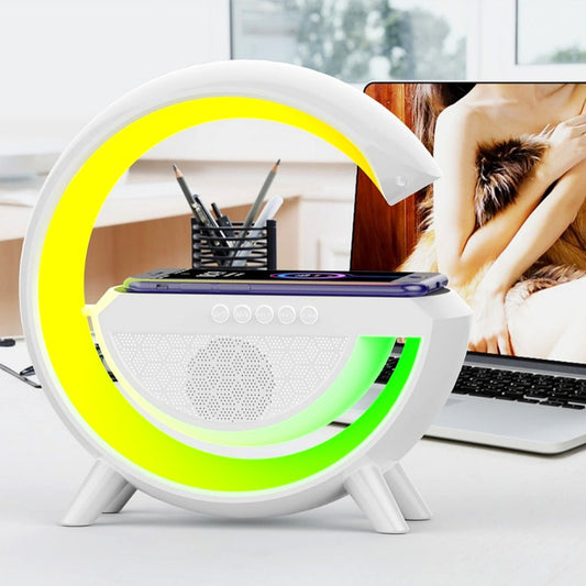 RGB lampa sa promenom boja stvara prijatan ambijent