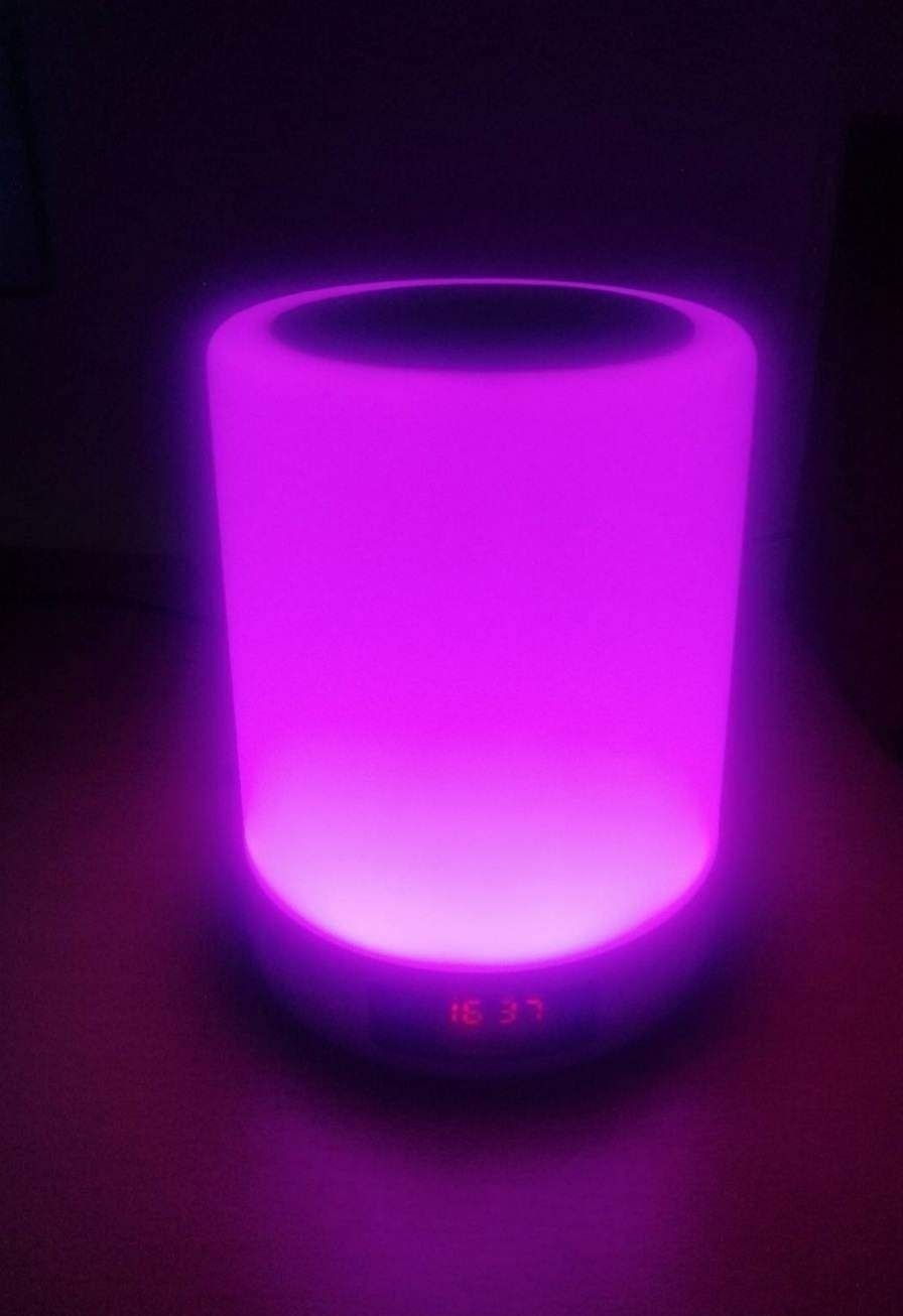 Prenosiva RGB lampa sa promenom boja